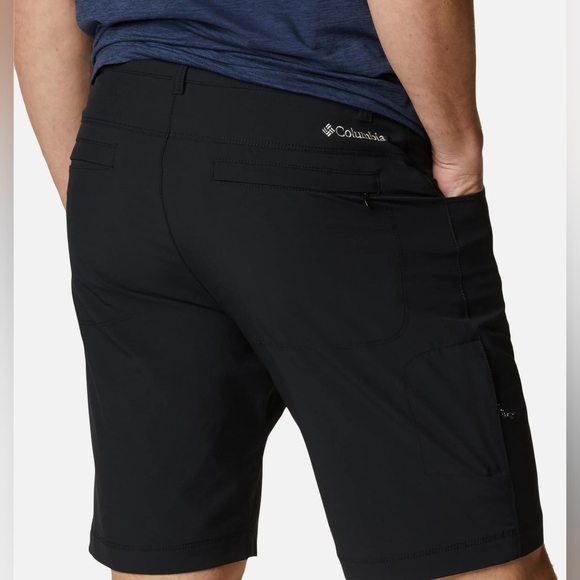Columbia Black Flat Front Shorts, Size 34 - Picture 1 of 6
